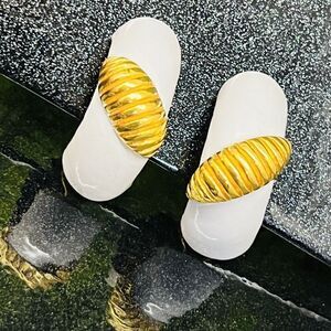 Vintage ROBERT White Enamel Gold Half Hoop Vintage Clip Earrings High End 1374